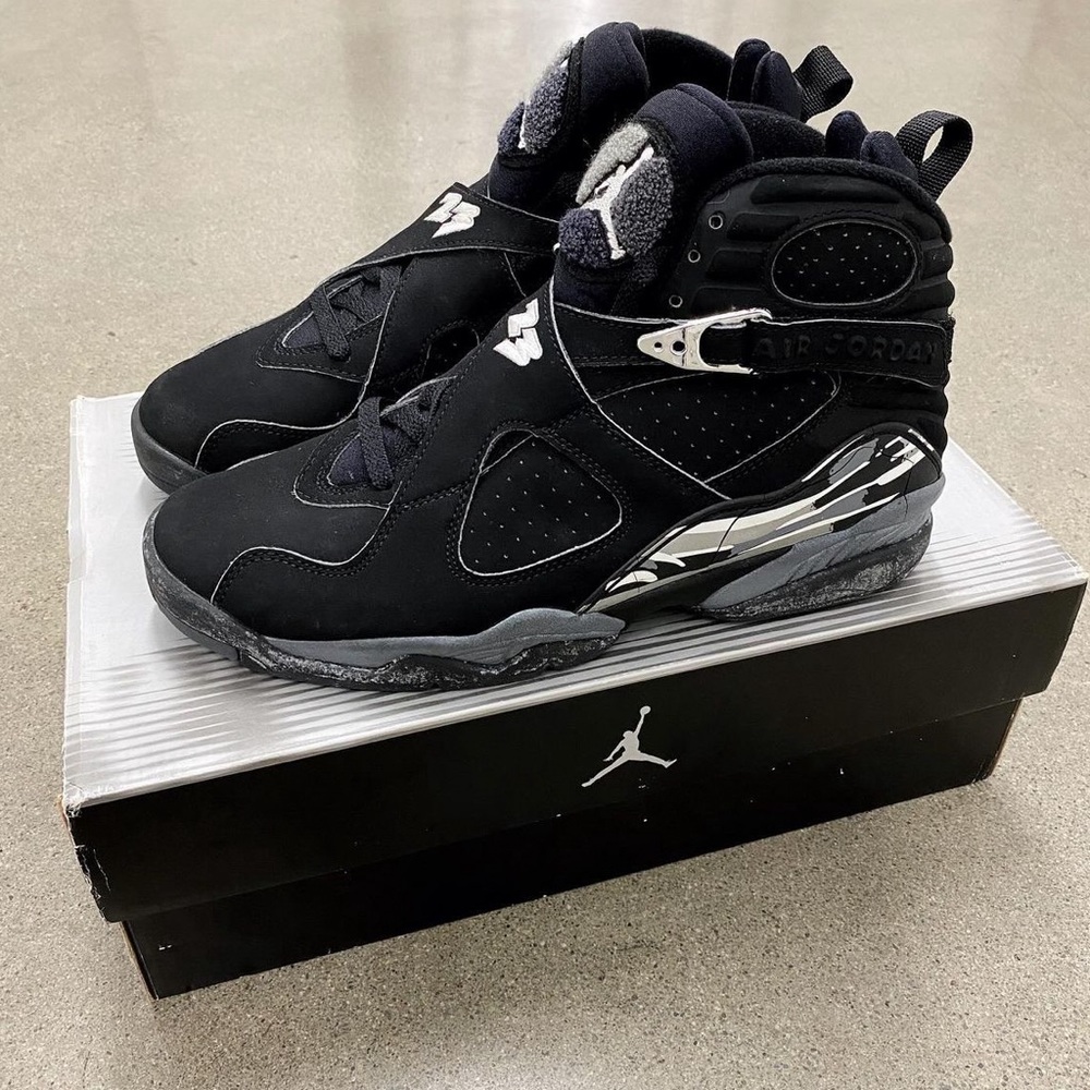 Size 10 - 2003 Air Jordan VIII Chrome in Deadstock condition. Come with OG box